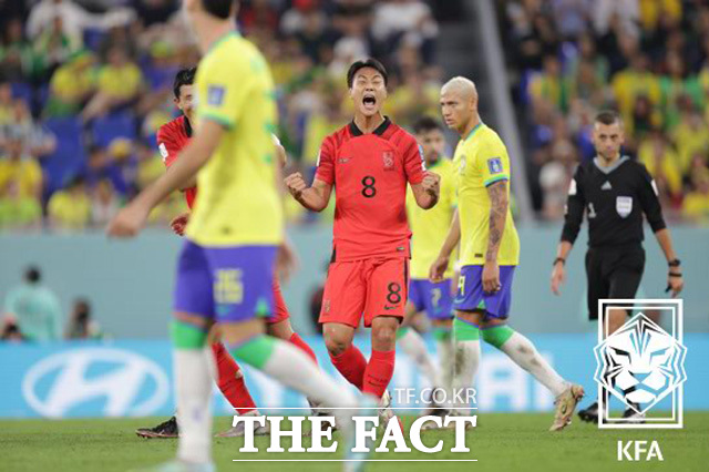 2022 카타르 월드컵 16강전 당시 브라질을 상대로 득점을 기록한 백승호의 모습. /KFA