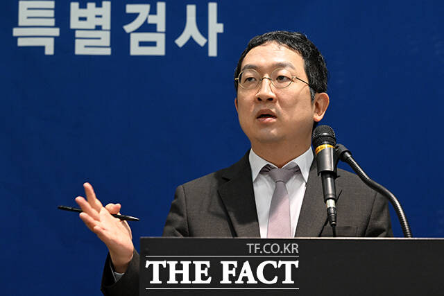 채상병 사건 외압 의혹을 수사하는 이명현 특별검사팀이 26일 교회 압수수색을 비판한 도널드 트럼프 미국 대통령의 발언에 절차상 문제가 없다고 밝혔다. /서예원 기자