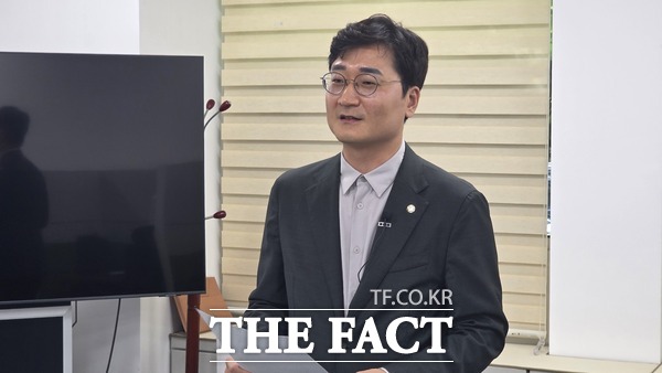 장철민 더불어민주당 의원이 26일 대전시의회 기자실에서 기자간담회를 갖고 있다./정예준 기자