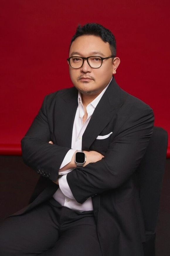 넷플릭스 새 시리즈 애마를 연출한 이해영 감독이 <더팩트>와 만나 인터뷰를 진행했다. /넷플릭스