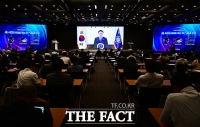  '더팩트미래전략포럼' 축사하는 김민석 국무총리 [포토]