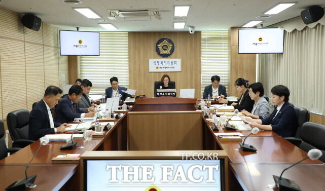 세종시의회 행정복지위원회가 27일 제100회 임시회 제2차 회의를 열고 있다. /세종시의회