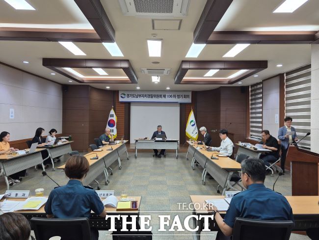 제동장치 없는 픽시자전거 집중 단속 심의 모습. /경기도