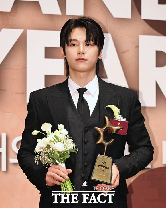 남자배우(신인) 부문 수상자- 배우 차우민.