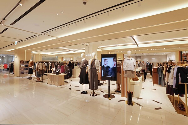 신세계백화점 강남점 신관 7층 남성전문관과 본점 디 에스테이트 4층 여성 컨템포러리 패션관이 부분 리뉴얼을 마치고 오픈한다. /신세계백화점