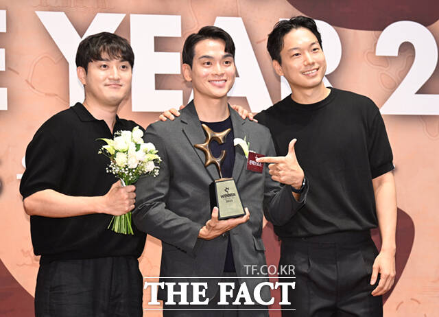 베트남_한국유튜버 부문 수상자- 유튜버 한꿕브로스.