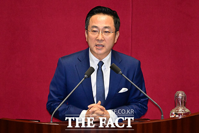 박성준 더불어민주당 의원이 28일 내란 사건을 수사하는 조은석 특별수사팀에 참고인 신분으로 출석했다. /남윤호 기자