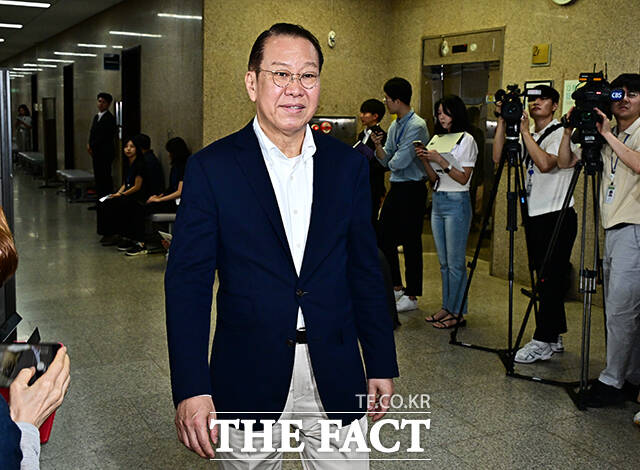 당대표-중진의원 회의 참석하는 권영세 국민의힘 의원.