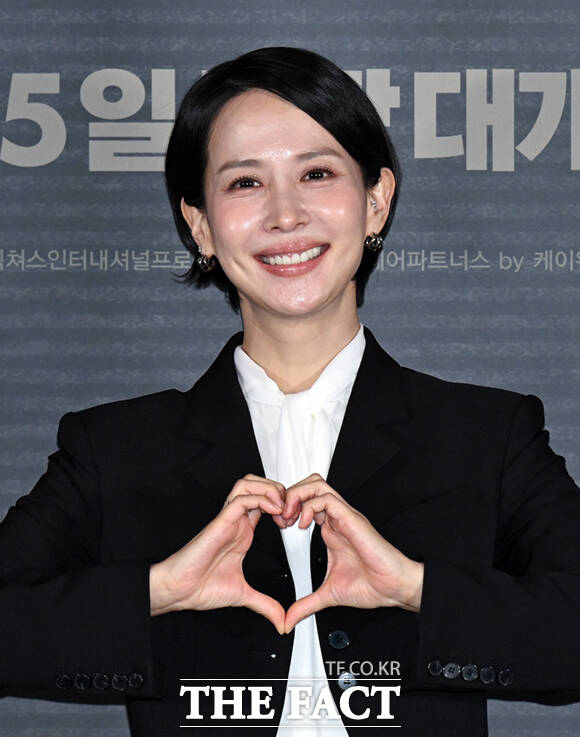 조여정은 특종이 간절한 베테랑 기자 백선주 역을 맡아 열연을 펼친다. /이새롬 기자