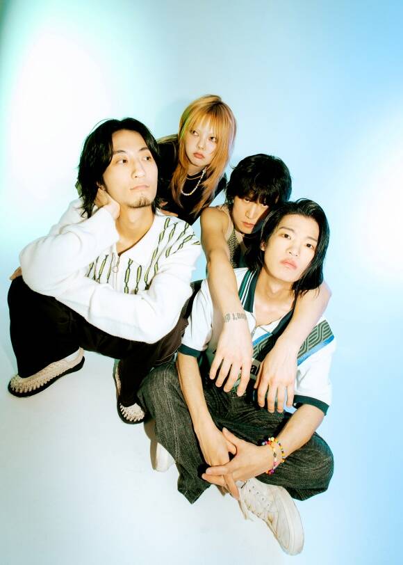 카디는 자신들을 잡식성 밴드라고 소개하며 다양한 음악을 선보일 것을 예고했다./플래닛케이