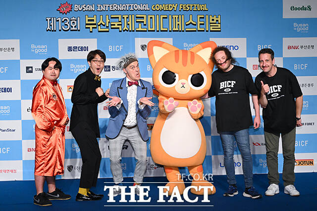 최강일본개그쇼와 벙크토피아, 마쭈, 웍앤올(왼쪽부터).