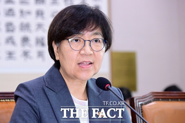 복지부는 137조6480억원 규모 내년 예산안이 국무회의에서 의결됐다고 29일 밝혔다. 지난해 예산 125조4909억원 대비 9.7% 증가했다. 사진은 지난 1일 오전 서울 여의도 국회에서 열린 법제사법위원회 전체회의에서 정은경 보건복지부 장관이 의원 질의에 답변하는 모습. /사진=남윤호 기자