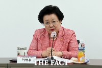  민주, '금거북이 청탁' 의혹 이배용에 