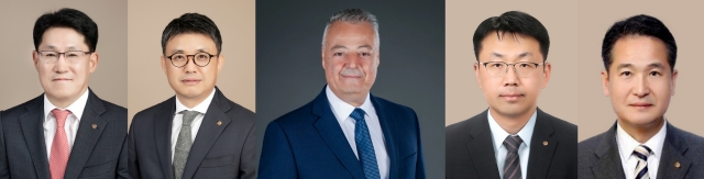 (왼쪽부터) 류두형 (주)한화 글로벌 부문 대표 내정자, 김종서 한화엔진 대표 내정자, 라피 발타 한화파워시스템 대표 내정자, 한화호텔앤드리조트 최석진 리조트 부문 대표 내정자, 김경수 에스테이트 부문 대표 내정자. /한화그룹