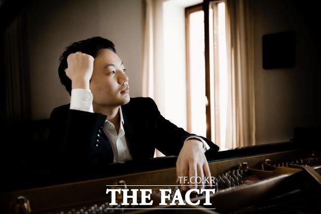 피아니스트 윤홍천/부천아트센터