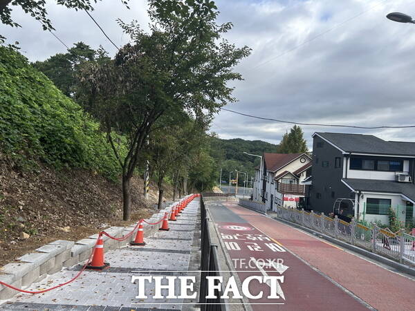 제4호 근린공원 보행자 도로 전경./계룡시