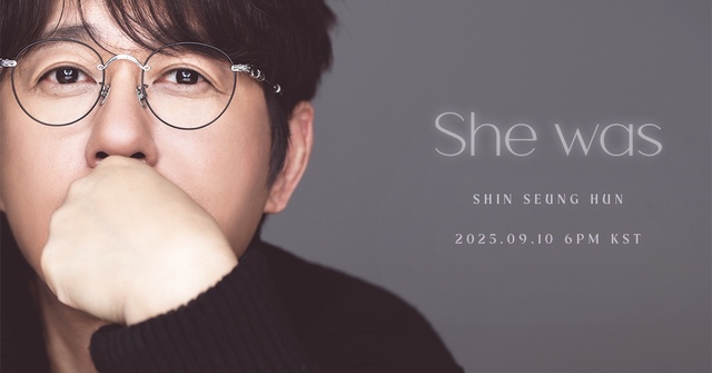 가수 신승훈이 23일 오후 6시 약 10년만의 정규 앨범 신시어리 멜로디즈를 발매한다. 이에 앞서 10일 오후 6시 수록곡 쉬 워스를 선공개한다./도로시컴퍼니