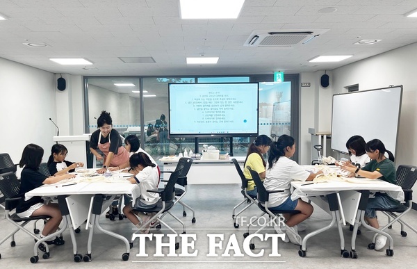 대전시시설관리공단이 1일 대전시교육청과 협업해 한밭문화체육센터와 사정인라인스케이트장에서 중구 거점형 늘봄센터를 운영한다. /대전시설관리공단