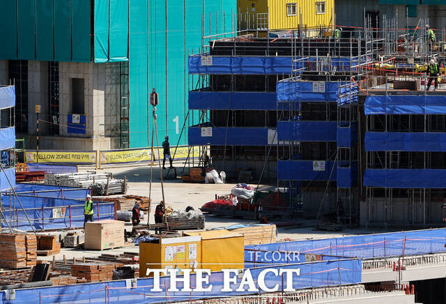 대한건설협회는 정부가 발표한 내년도 예산안에 대해 침체된 건설경기 회복을 위해서는 향후 국회 예산안 심의를 통한 SOC 예산 확대 편성이 필요하다고 말했다. /뉴시스