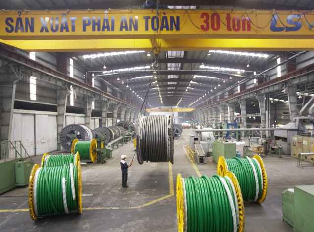 LS에코에너지는 최근 글로벌 빅테크 기업이 인도네시아 자바섬 서부에 조성 중인 대규모 데이터센터 전력망에 초고압 전력 케이블을 공급했다. LS에코에너지 베트남 생산법인 LS-VINA 내부 시설. /LS전선