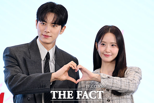 배우 이채민(왼쪽)과 임윤아가 tvN 폭군의 셰프에서 연상연하의 케미를 보여주며 작품의 흥행을 이끌고 있다. /남용희 기자