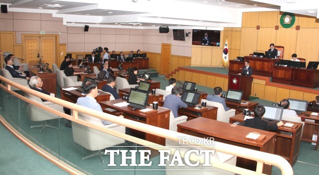 정읍시의회가 2일 제306회 임시회를 개회하고 7일간의 의사일정에 들어갔다. / 정읍시의회