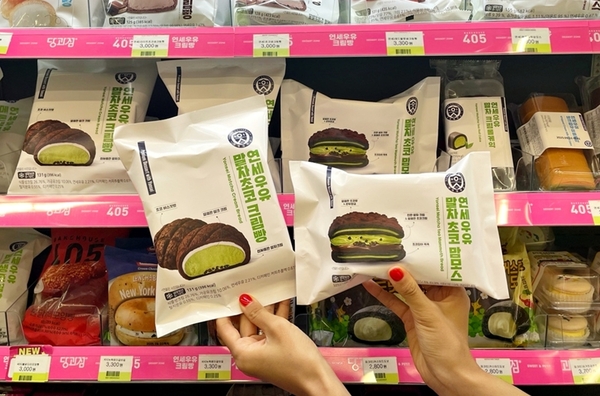 CU가 MZ세대 사이에서 핫한 트렌드로 자리잡은 말차를 활용한 연세 말차 시리즈와 말차 막걸리 상품을 선보인다. /CU