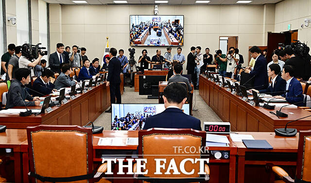 정회된 이억원 금융위원장 후보자 인사청문회.