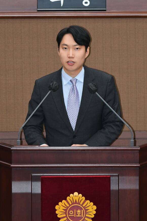 김규남 서울시의원이 지난달 29일 서울시의회에서 열린 제 332회 임시회 본회의에서 5분 발언 중이다. /서울시의회