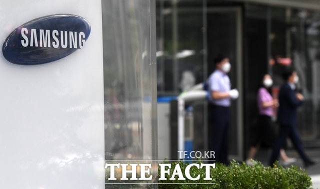 삼성 5개 계열사 노동조합으로 구성된 삼성그룹 초기업노동조합이 2일 이재용 삼성전자 회장에게 성과급 제도 개선을 요구하는 공문을 보냈다. /더팩트 DB