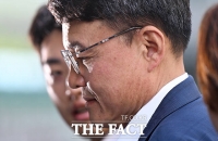  질문엔 '묵묵부답' 김건희 특검 출석하는 박성근 전 총리 비서실장 [포토]