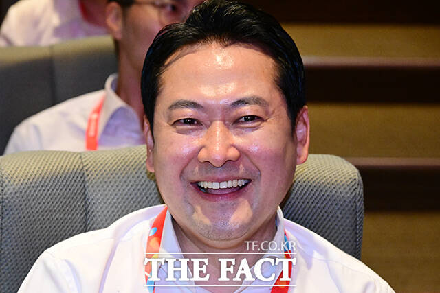 국민과 당원의 지지를 얻어 당권을 잡은 장동혁 국민의힘 대표가 굳건한 리더십을 발휘할 수 있을까. 국민의힘은 대책 부재 속 장외 투쟁의 방법과 시기를 고심하고 있다. /남윤호 기자