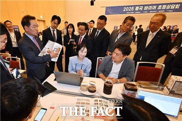 2일 송도컨벤시아에서 인천상공회의소 주관으로 진행한 2025 중국 바이어 초청 수출상담회를 성황리 개최했다./인천시