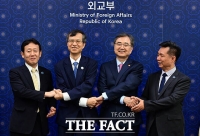  조현 외교장관, 한·일·중 3국협력사무국(TCS) 사무총장단 접견 [TF사진관]