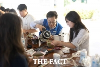  '즉석밥·샴푸 단돈 1000원'…경기도, '대학생 천원매점' 2곳 오픈