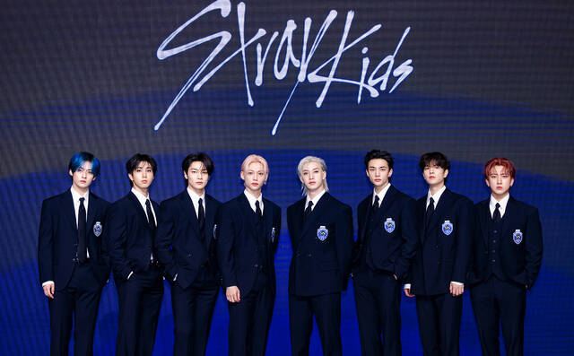 그룹 스트레이 키즈가 네 번째 정규 앨범 카르마와 타이틀곡 세리머니로 빌보드 200 1위를 비롯해 빌보드 차트 총 16개 부문에 이름을 올렸다./JYP엔터테인먼트