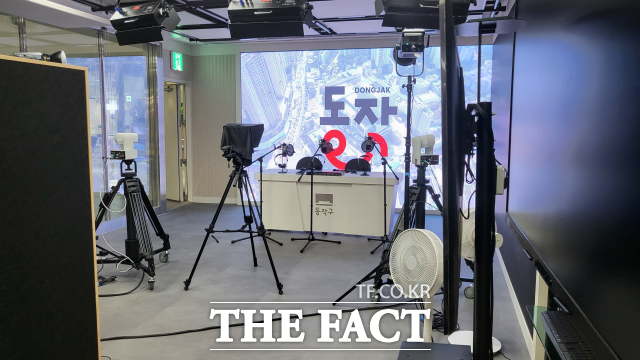 지하 1층에는 동작오픈스튜디오가 조성돼 영상 제작, 방송 체험 등 가족 단위 콘텐츠가 제공된다. /정소양 기자