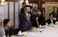  김민석, 발달장애인·가족 초청 오찬…'템플스테이' 지원 소개