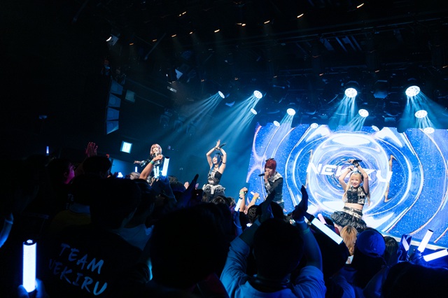 라이브 아이돌 네키루는 현재 업계에서 가장 인기 있는 그룹으로 꼽힌다. 이들은 라이브 클럽뿐만 아니라 지상파 방송에도 출연하는 등 메이저 신에서도 인지도가 높다./수소엔터테인먼트