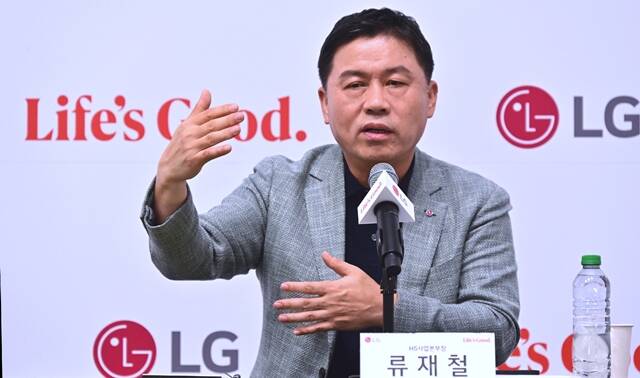 류재철 LG전자 HS사업본부장이 5일(한국시간) 독일 베를린 IFA 2025 현장에서 열린 기자간담회에서 유럽 가전 사업의 비전과 전략을 소개하고 있다. /LG전자