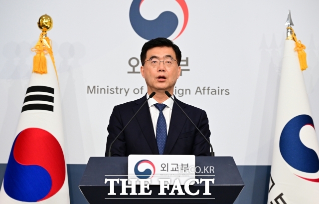 이재웅 외교부 대변인은 5일 미국의 한국 기업 공장에 대한 이민 당국의 단속에 우리 국민의 권익이 부당하게 침해돼선 안 된다며 유감을 표했다. /임영무 기자