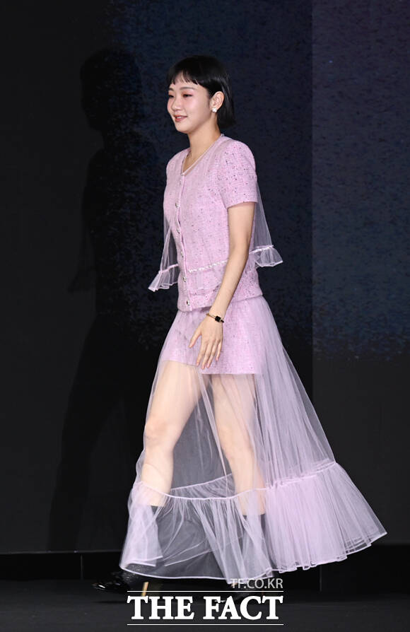 배우 김고은이 5일 서울 중구 앰배서더 서울 풀만 호텔에서 열린 넷플릭스 새 시리즈 은중과 상연 제작발표회에 참석하고 있다. /이새롬 기자