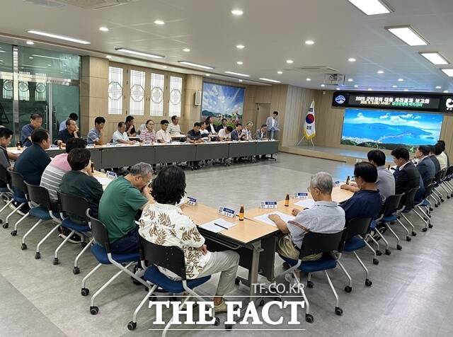 남해군 2025년 군민과의 대화 건의 사항 처리 결과 보고회 모습. /남해군