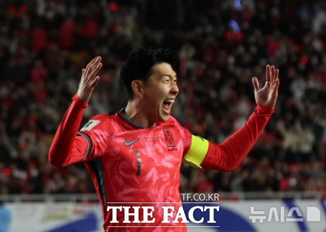 7일 미국전에서 이재성의 어시스트를 받아 선제골을 터뜨린 캡틴 손흥민./뉴시스