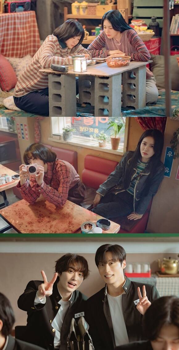 백번의 추억은 1980년대 100번 버스 안내양 영례(김다미 분)와 종희(신예은 분)의 빛나는 우정 그리고 두 친구의 운명적 남자 재필(허남준 분)을 둘러싼 애틋한 첫사랑을 그린 청춘 멜로 드라마다. /SLL