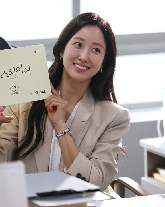 배우 전혜빈이 JTBC 토일드라마 에스콰이어: 변호사를 꿈꾸는 변호사들에서 허민정 역으로 열연했다. /꿈이엔티, ㈜비에이엔터테인먼트, SLL, 스튜디오S