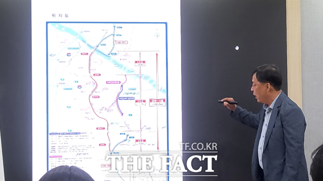 오대중 서울시 도로기획관이 8일 오전 서울시청에서 서부간선도로 관련 약식 브리핑을 진행하고 있다. /정소양 기자