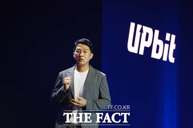 오경석 두나무 대표가 9일 서울 강남구 그랜드 인터컨티넨탈 서울 파르나스에서 열린 업비트 D 컨퍼런스(UDC)에 참석해 기조 연설을 하고 있다. /김태환 기자