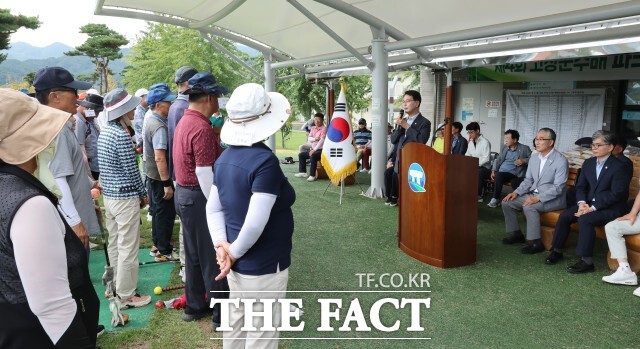 고창군이 고창스포츠타운 파크골프장에서 제4회 고창군수배 파크골프대회를 성황리 마무리했다. / 고창군