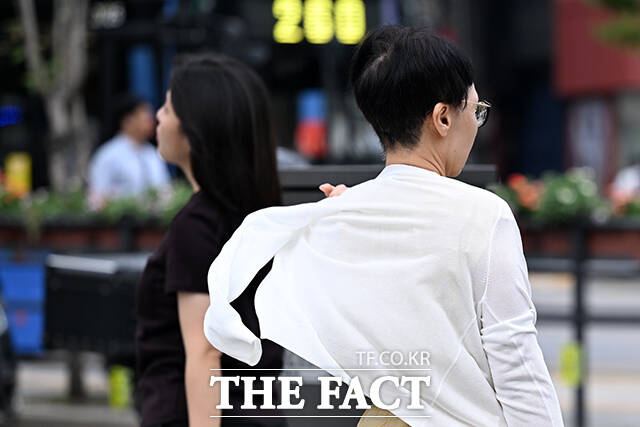 반소매와 헤어질 시간.